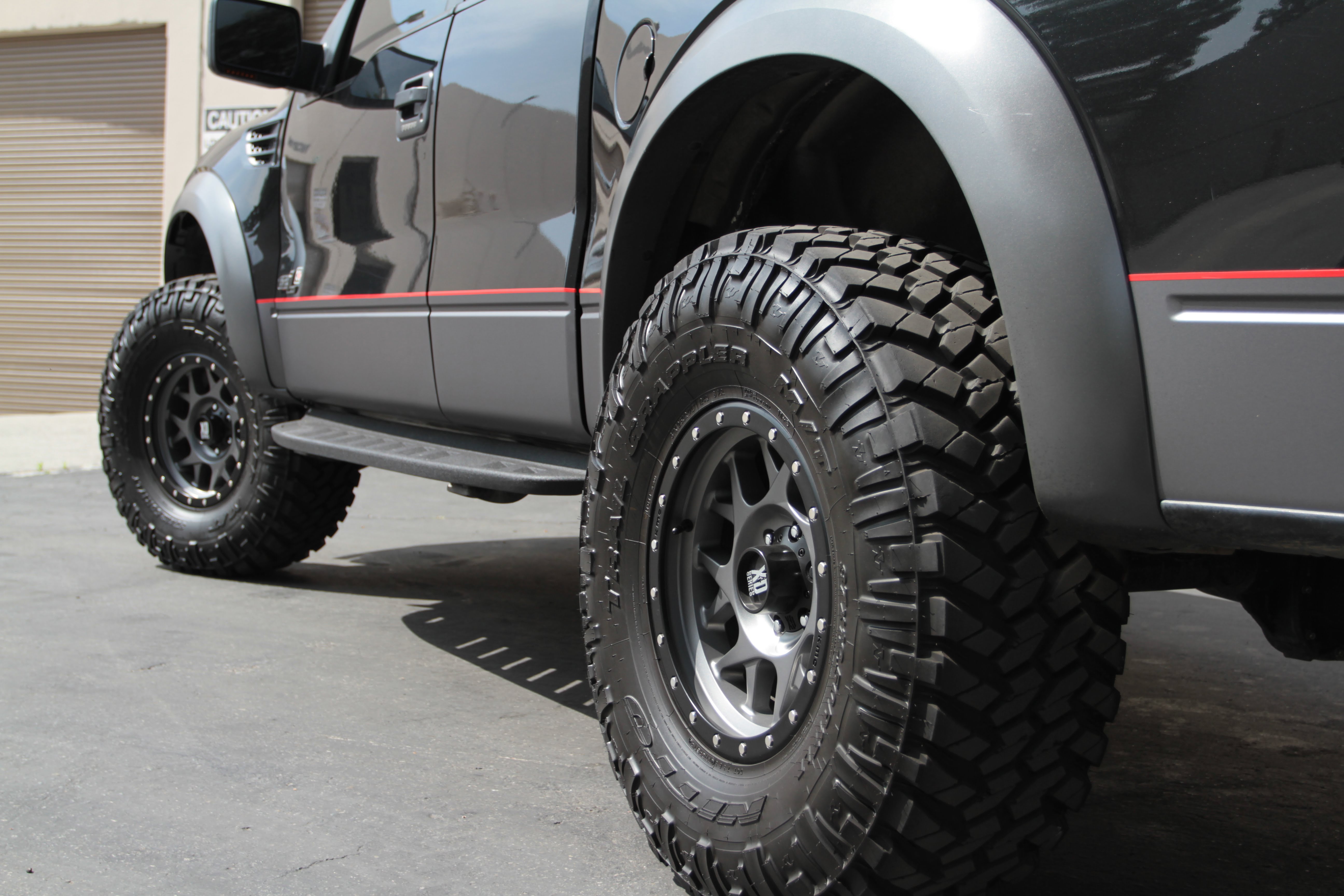 KMC Debuts Two New Wheels | race-deZert