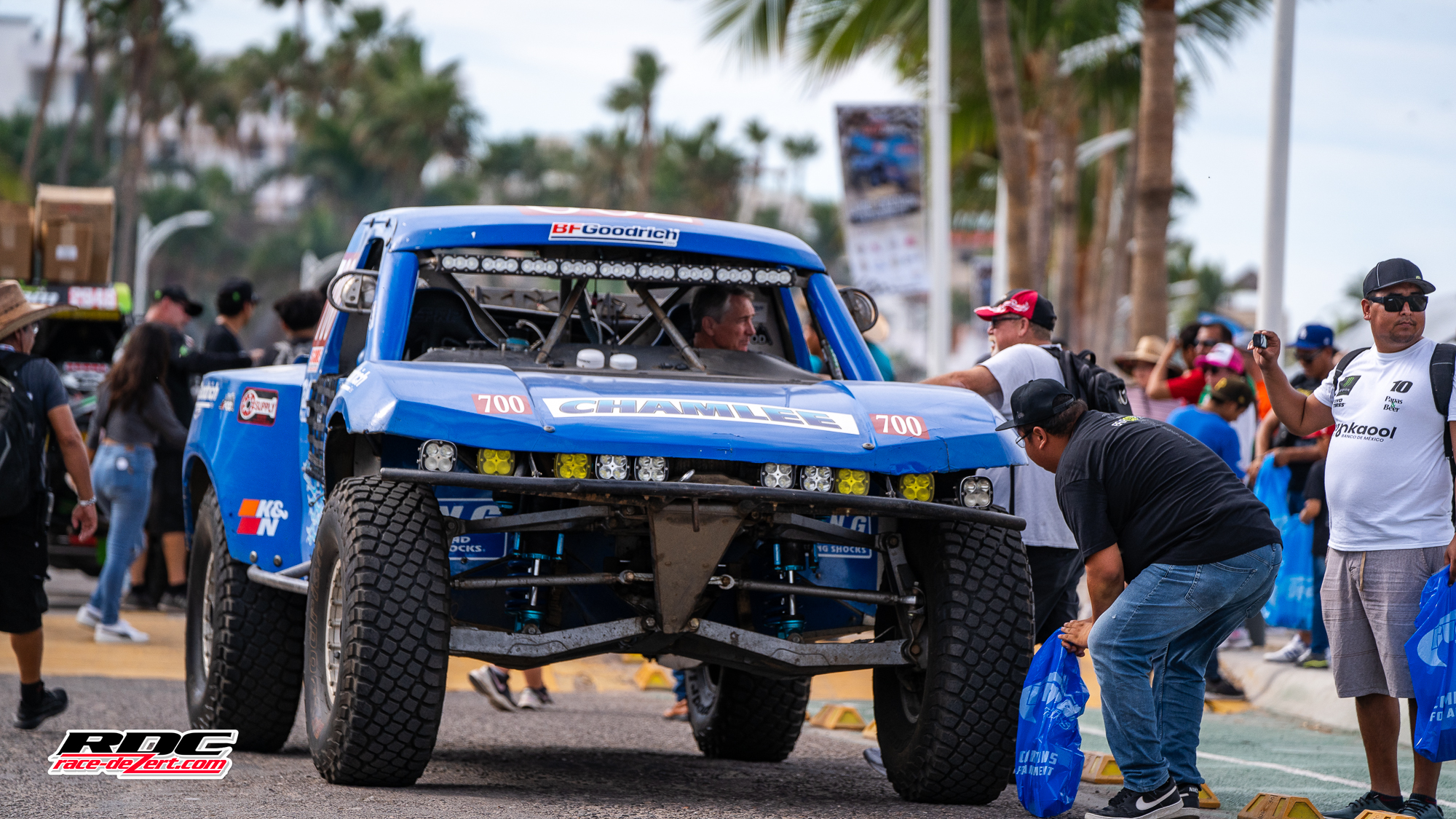 Baja 1000 Sets The Stage in La Paz For Tech & Contingency | race-deZert